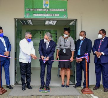 Laboratorio para análisis de calidad de agua fue puesto en funcionamiento en Santo Domingo Este