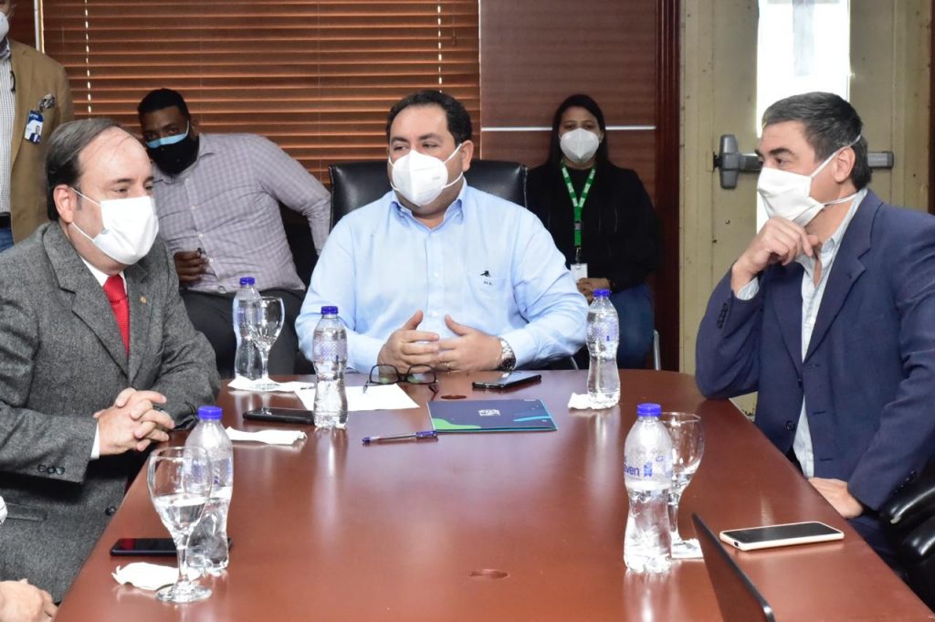 OPS y SNS reiteran compromiso para trabajar a beneficio de la salud en el país OPS y SNS reiteran compromiso para trabajar a beneficio de la salud en el país