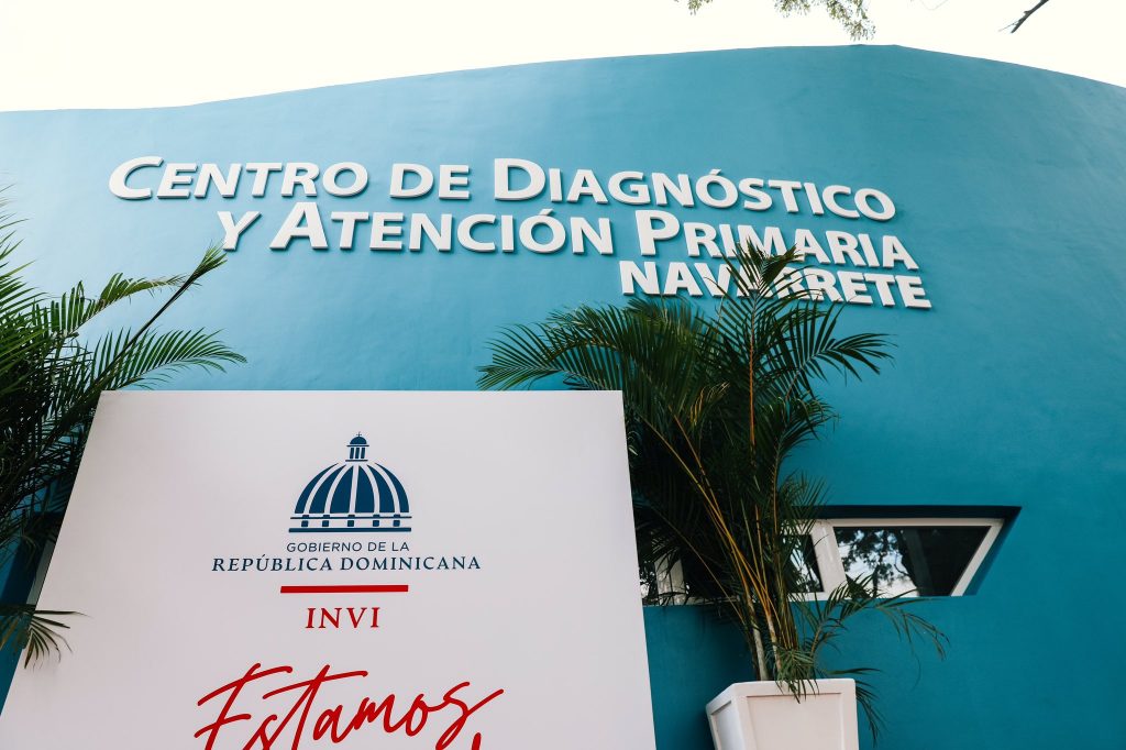 Abinader inauguró Centro de Diagnóstico y Atención Primaria en Navarrete Abinader inauguró Centro de Diagnóstico y Atención Primaria en Navarrete