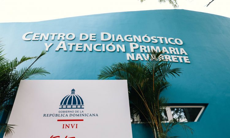 Abinader inauguró Centro de Diagnóstico y Atención Primaria en Navarrete Abinader inauguró Centro de Diagnóstico y Atención Primaria en Navarrete