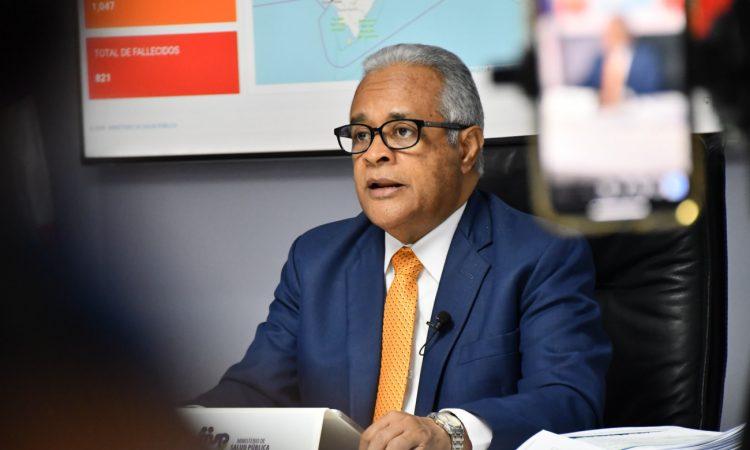 Exministro de salud pública exigió redoblar medidas de bioseguridad por posible rebrote de COVID-19