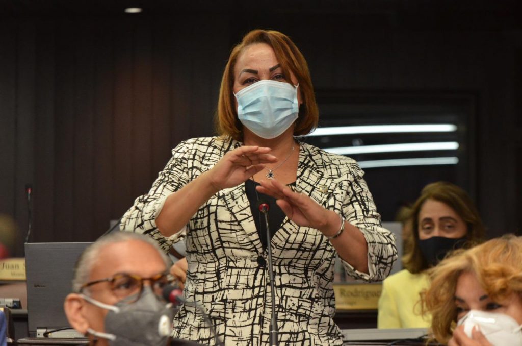 Cámara de Diputados envía a Comisiones proyecto de ley que crea el Instituto Nacional de Medicina Legal, autoría de Ana María Peña