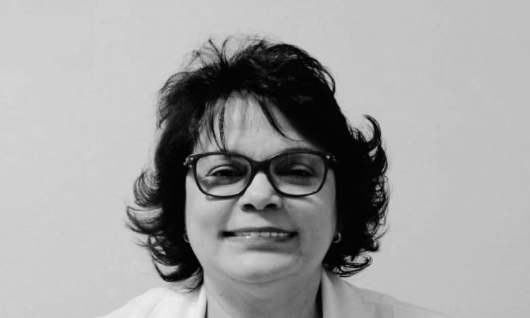 Carolina De la Cruz fallece luego de dos días en la Unidad de Quemados Carolina De la Cruz fallece luego de dos días en la Unidad de Quemados
