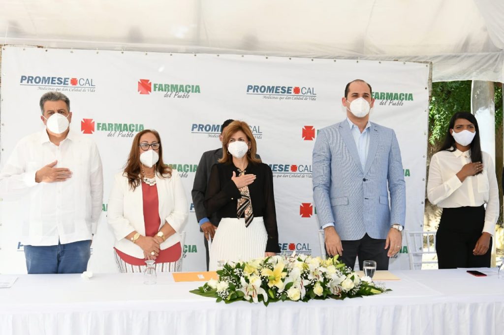 Promese/Cal inauguró tres nuevas farmacias en las provincias Santiago y Santiago Rodríguez