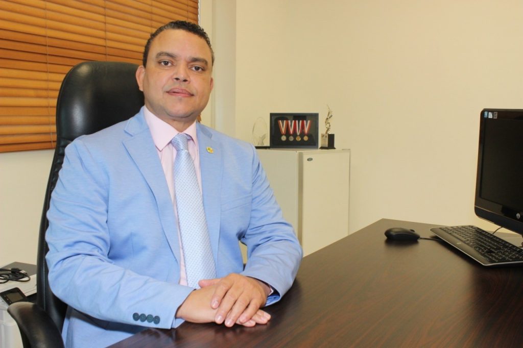 Dr. Julio Landrón