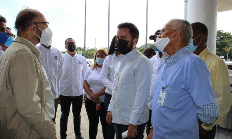 MSP equipó al aeropuerto Gregorio Luperón con equipos y personal para la prevención del COVID-19 MSP equipó al aeropuerto Gregorio Luperón con equipos y personal para la prevención del COVID-19