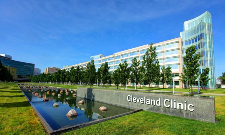 Cleveland Clinic informó que realiza aproximadamente 8,000 trasplantes hepáticos al año
