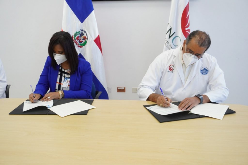 INCART y Centro de Gastroenterología firmaron compromiso para ofrecer atención especializada a pacientes oncológicos