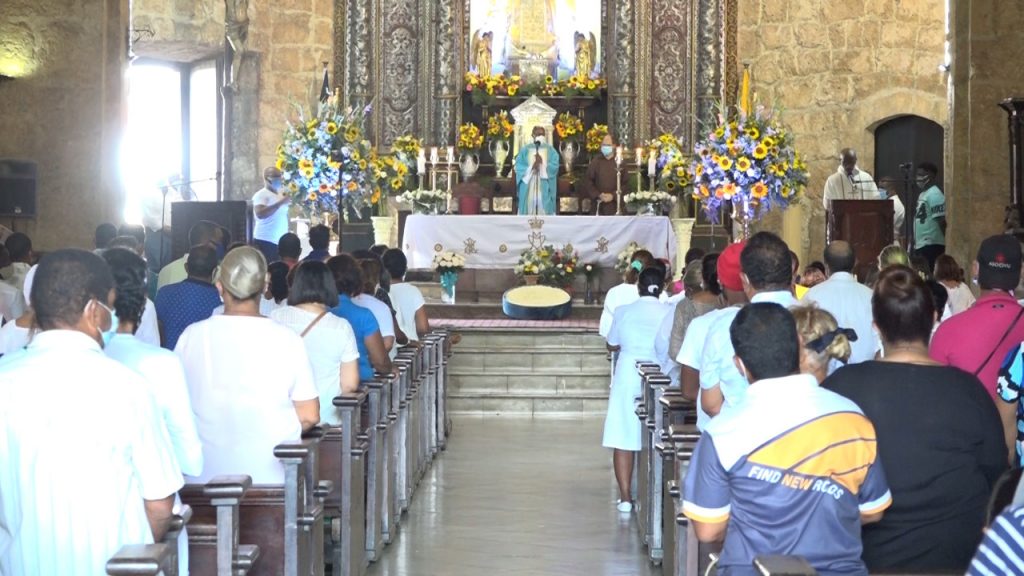 Gobierno permite actividad en templos religiosos tres veces por semana Gobierno permite actividad en templos religiosos tres veces por semana