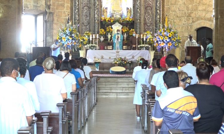 Gobierno permite actividad en templos religiosos tres veces por semana Gobierno permite actividad en templos religiosos tres veces por semana