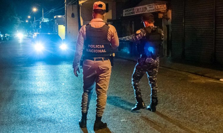 Sociedades médicas se reunieron con la Policía Nacional para aclarar denuncia de galenos