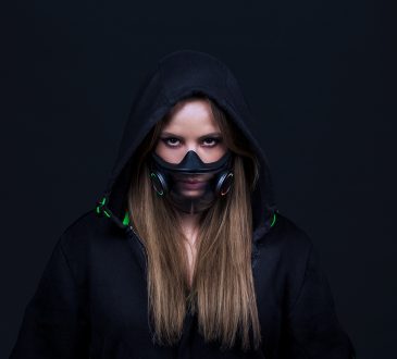 “Project Hazel” la mascarilla inteligente que se esteriliza y filtra 95% de las partículas del aire
