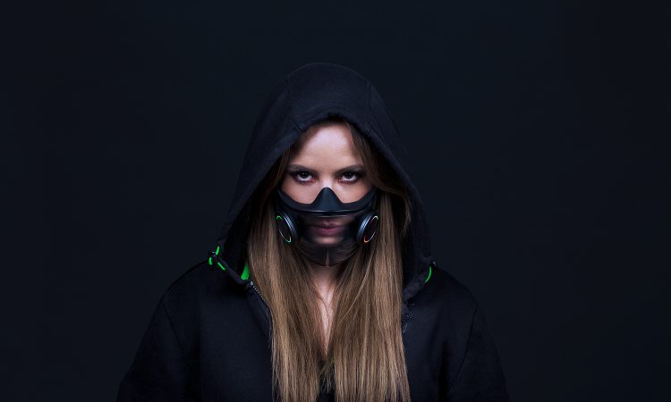 “Project Hazel” la mascarilla inteligente que se esteriliza y filtra 95% de las partículas del aire