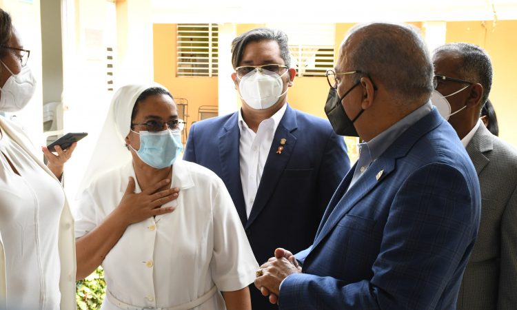 Plutarco Arias realizó supervisión de los servicios de salud en San Cristóbal