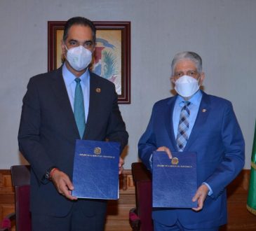 SeNaSa acordó otorgar seguro de salud a trabajadores del senado a nivel nacional