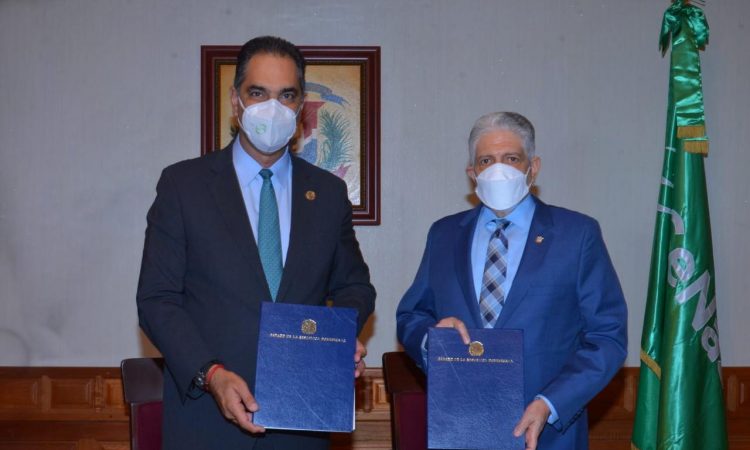 SeNaSa acordó otorgar seguro de salud a trabajadores del senado a nivel nacional SeNaSa acordó otorgar seguro de salud a trabajadores del senado a nivel nacional