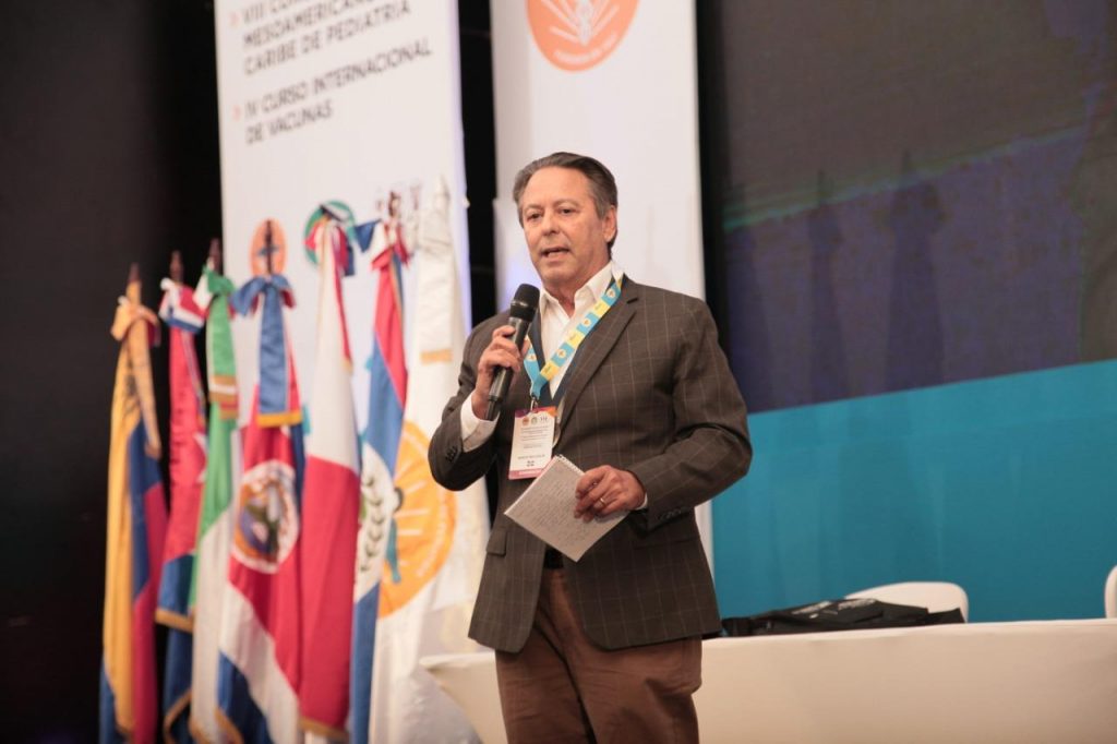 Sociedad Dominicana de Pediatría recomienda a la población recibir todas las vacunas reconocidas con confianza