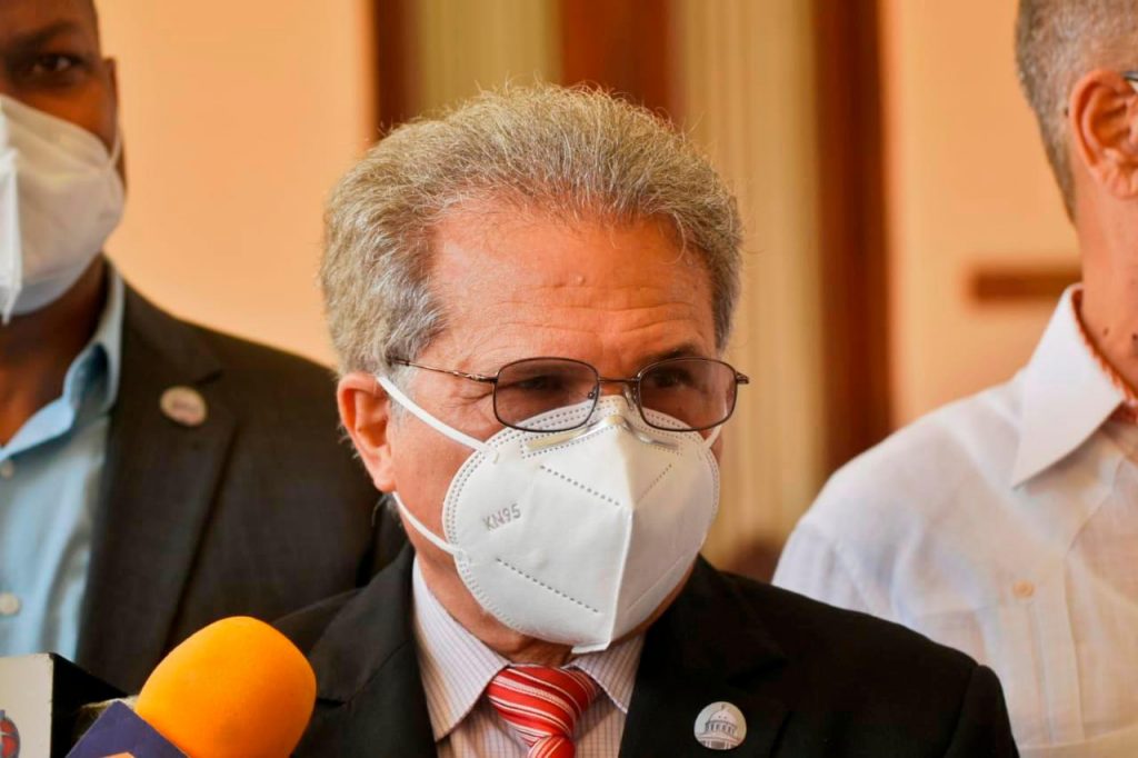 CMD exige al gobierno adquirir vacunas de las farmacéuticas Pfizer y Moderna, en vez de AstraZeneca