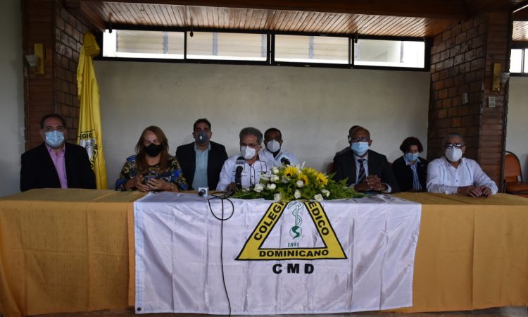 Médicos protestarán en el palacio de la Policía Nacional por agresiones a personal de salud Médicos protestarán en el palacio de la Policía Nacional por agresiones a personal de salud