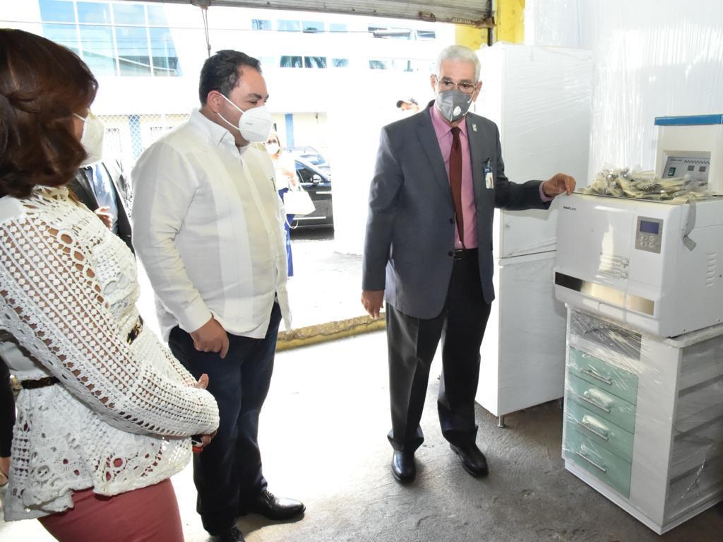 SNS y Dirección Nacional de Odontología entregó equipos al Ney Arias Lora SNS y Dirección Nacional de Odontología entregó equipos al Ney Arias Lora