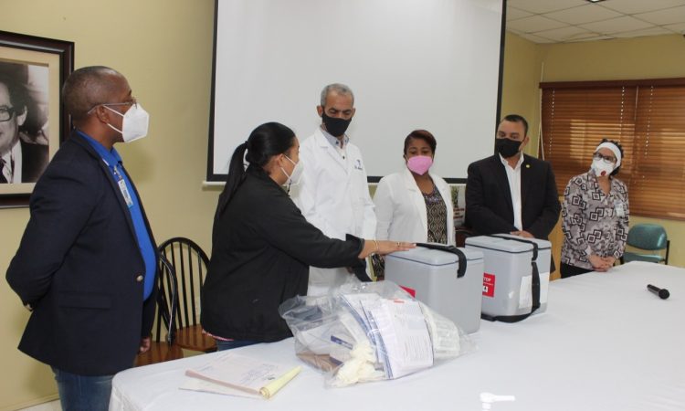 Trabajadores del Ney Arias Lora fueron vacunados contra COVID-19 Trabajadores del Ney Arias Lora fueron vacunados contra COVID-19