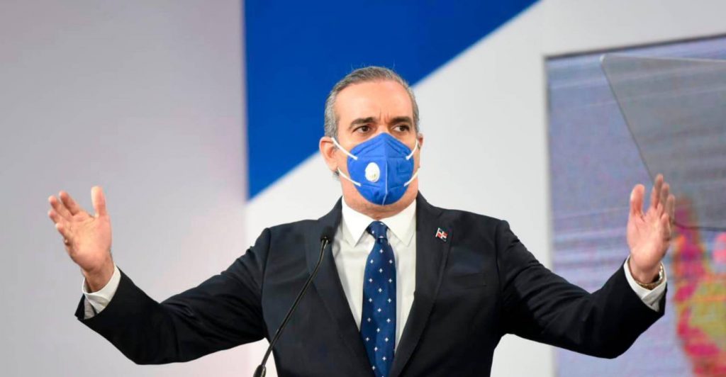 Presidente Abinader extendió decreto para continuar medidas restrictivas por COVID-19 Presidente Abinader extendió decreto para continuar medidas restrictivas por COVID-19