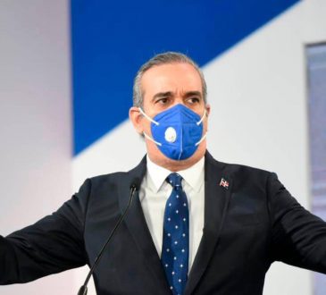 Presidente Abinader extendió decreto para continuar medidas restrictivas por COVID-19