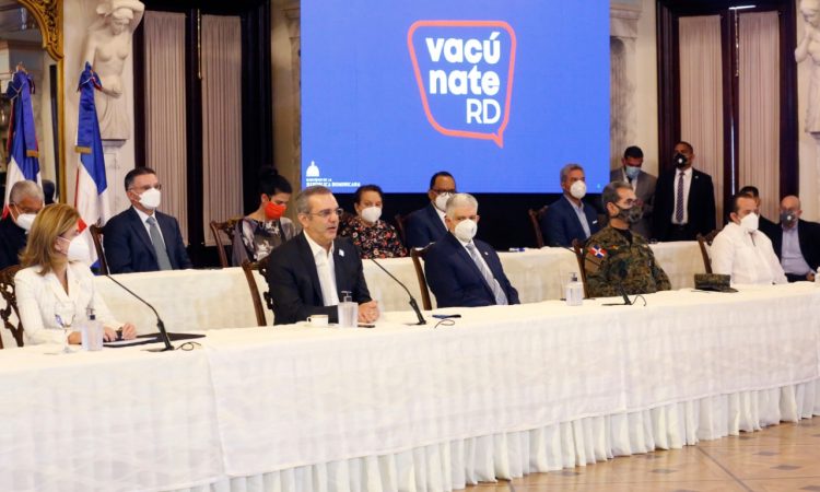 Sociedades médicas apoyaron el plan de vacunación dispuesto por el gobierno Sociedades médicas apoyaron el plan de vacunación dispuesto por el gobierno