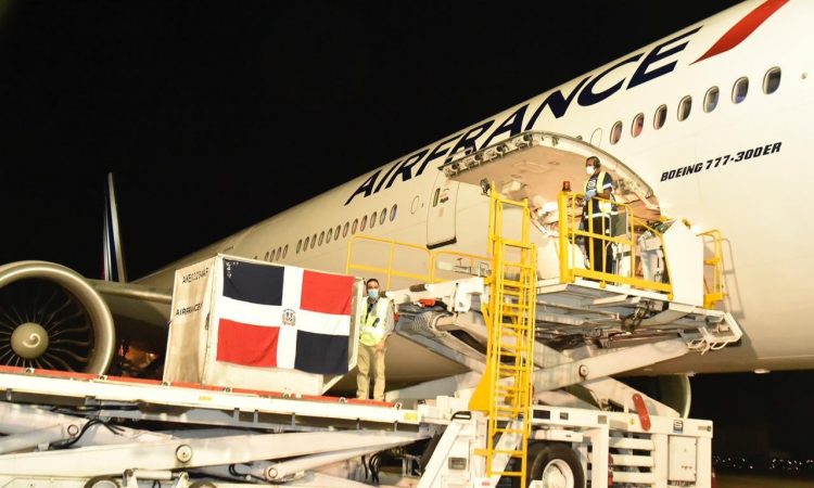 China entregó 768.000 vacunas contra COVID-19 a República Dominicana China entregó 768.000 vacunas contra COVID-19 a República Dominicana