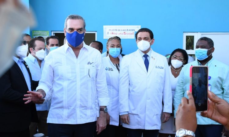 Dominicanos recibirán segunda dosis contra COVID-19 la próxima semana