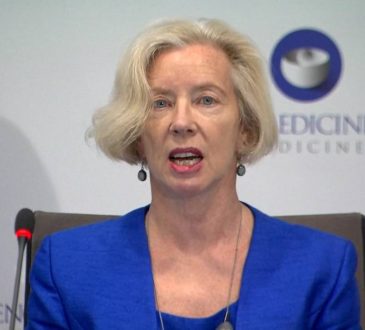 EMA anunció que vacuna de Oxford-AstraZeneca es segura y dependerá de cada país aplicarla