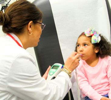 Denise Núñez: médico dominicana seleccionada por la revista People como una de las 25 mujeres más poderosas