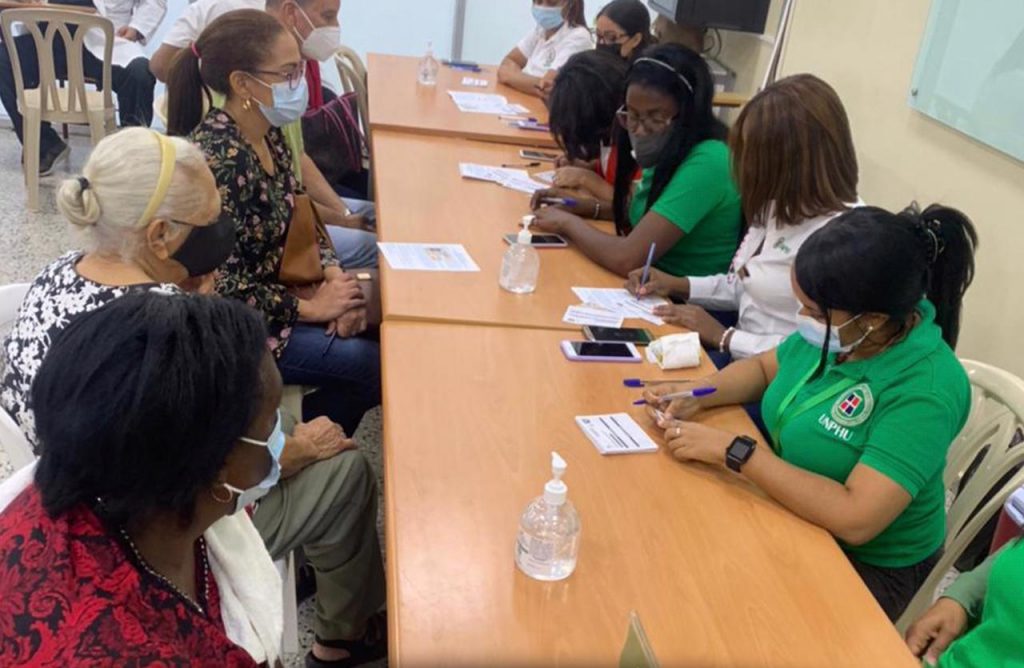 Área IV continúa con las jornadas de vacunación para nuevos grupos prioritarios