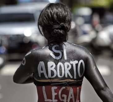 Personalidades públicas de República Dominicana divididas por las 3 causales proaborto
