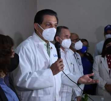 Ministro de salud llama a mantener la prevención y la calma ante el rebrote de contagios por Covid-19