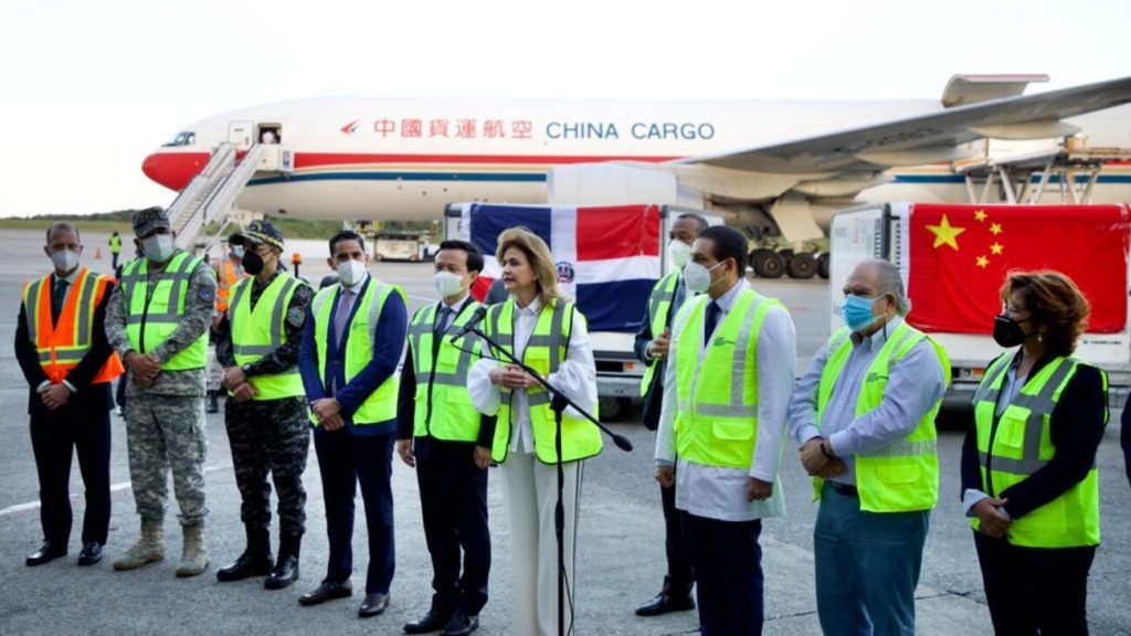 China entregó más de 1,000,000 de vacunas contra COVID-19 China entregó más de 1,000,000 de vacunas contra COVID-19