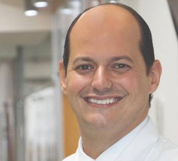 ADTS expuso al MSP los beneficios de desarrollar el turismo médico