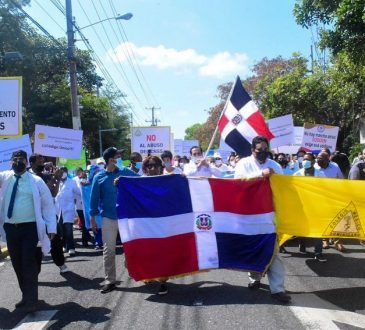 Sociedades médicas anunciaron nuevas medidas para exigir respuesta por abusos del CNSS y las ARS