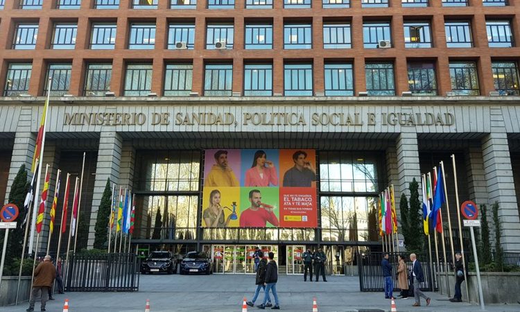 Residentes médicos recogerán miles de firmas para exigir plazas presenciales