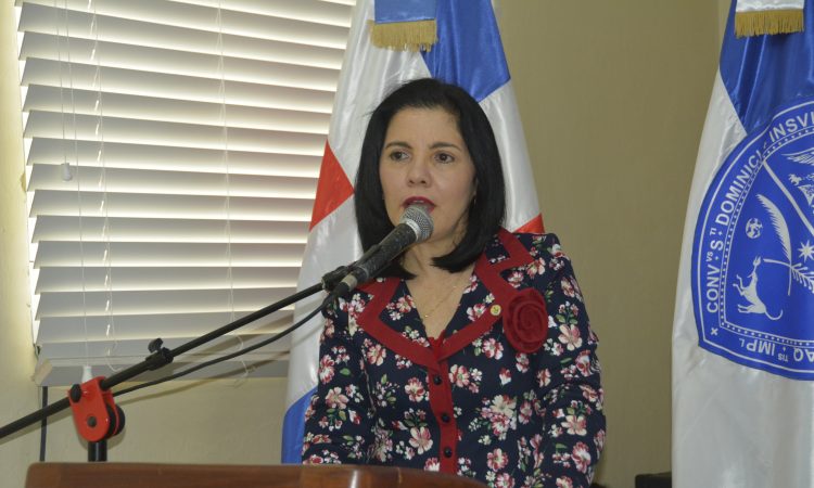 Facultad de medicina de la UASD definió preparativos para programa de prácticas en simulador