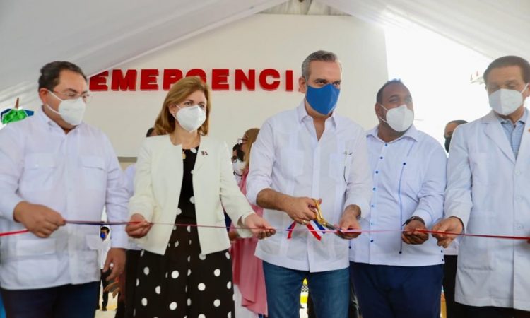 Gobierno invirtió RD$ 71,000,000 en remozamiento de hospitales de San Francisco de Macorís y Pimentel