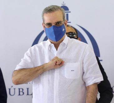 Abinader levanta todas las restricciones sanitarias; RD es el primer país en la región en hacerlo