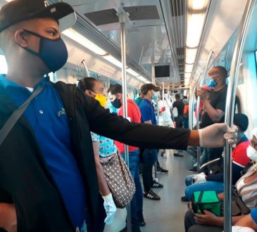 Metro de Santo Domingo sin control de bioseguridad dentro de los vagones
