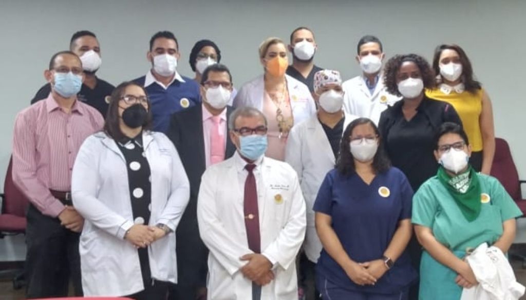 Médicos temen que semana santa atraiga una nueva ola de contagios como ocurrió en diciembre
