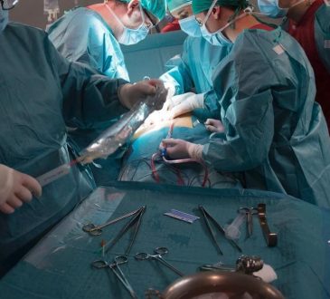 30 médicos realizaron primer trasplante de pulmones con donantes vivos