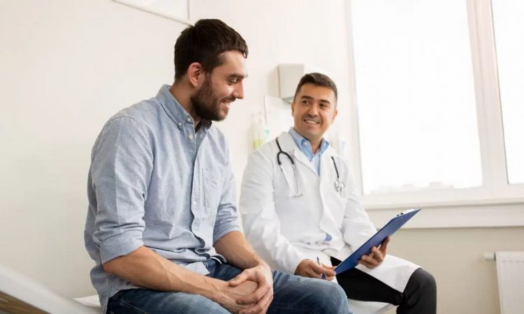Radioncóloga alertó que el cáncer de testículo es común en jóvenes de 20 a 34 años