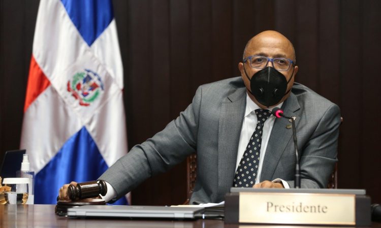 Diputados y empleados del hemiciclo presentaron más de 70 contagios de COVID-19 Diputados y empleados del hemiciclo presentaron más de 70 contagios de COVID-19