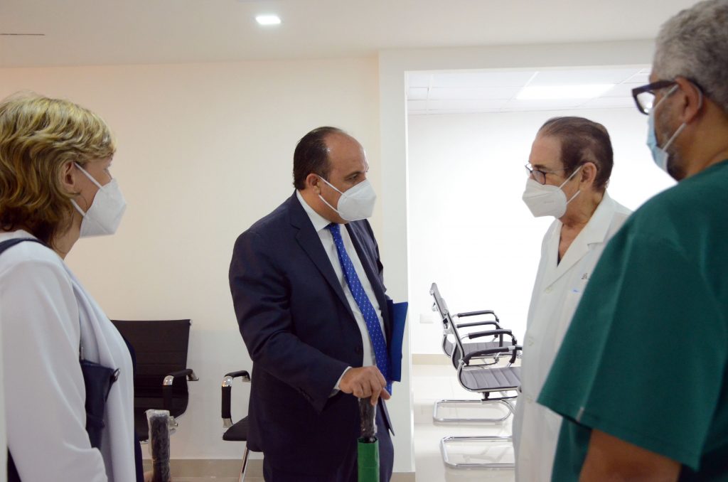 La Clínica Corominas acordó con la Universidad Dominicana O&M para la formación médica La Clínica Corominas acordó con la Universidad Dominicana O&M para la formación médica