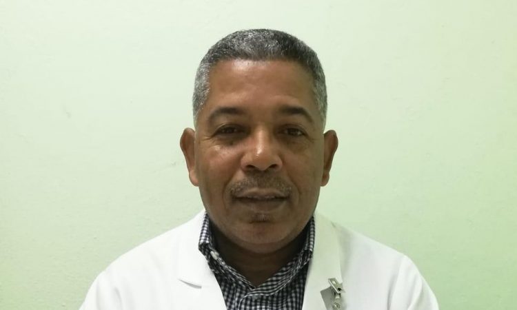 Epidemiólogo recomendó radicalizar toque de queda de 15 a 30 días para controlar el COVID-19 Epidemiólogo recomendó radicalizar toque de queda de 15 a 30 días para controlar el COVID-19