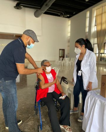 PMAC acercó la jornada de vacunación COVID-19 a adultos mayores, pacientes oncológicos y otras enfermedades
